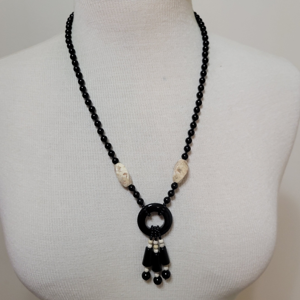 Hand Crafted Hardstone Beaded Necklace Black Cream